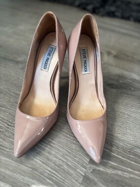 Steve Madden Nude Blush Patent Pointed-Toe Pumps